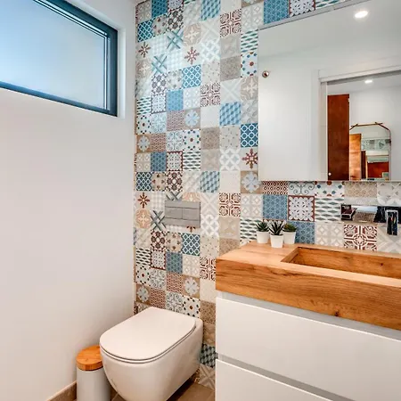 Vacation I La Plage, Luxury Villa, Private Heated Pool, Rooftop Hot Tub, Walking Distance To The Finest Beaches 빌라